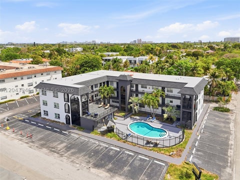 Tiny photo for 1100 NE 9th Ave #105, Fort Lauderdale, FL 33304 (MLS # A12043946)