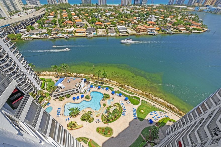 Breathtaking Ocean views, 2 beds/2 baths waterfront condo unit located in the heart of the City of Aventura. A unique view from the balcony bay, pool. intracostal, community pond, tennis/city. Boats and the intercostal are in your hands. Private Gym, Pool, 7 clay tennis courts, and 4 pickleball courts. Washer and Dryer in the unit. One of the best developments in Aventura, 24-hour security, concierge, valet, electric car connection available, a New gym center, and a resort-style pool. Beauty salon, Dry cleaner, A+ schools, and much more.
