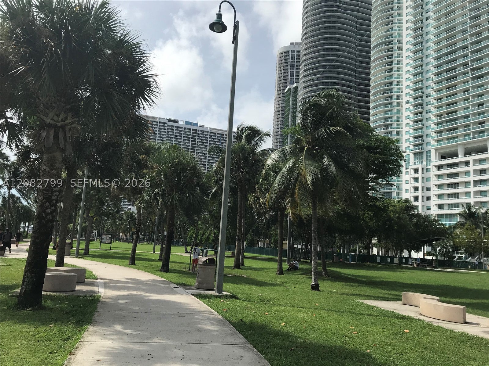 1800 N Bayshore Dr 2204