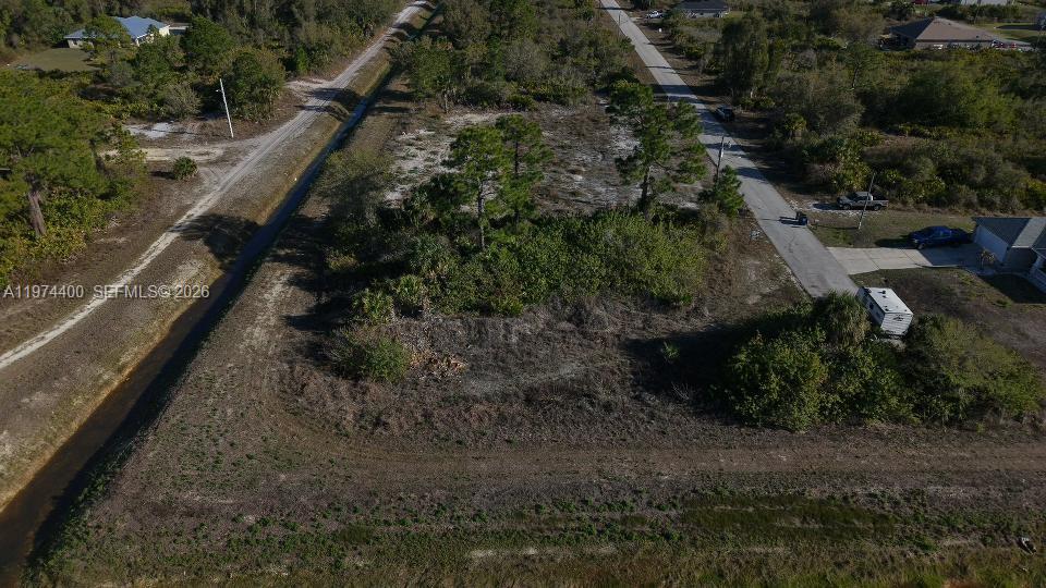Lee County Unincorporated - Land