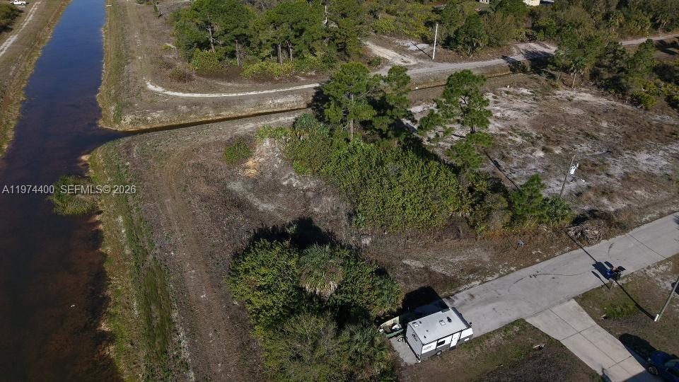 Lee County Unincorporated - Land