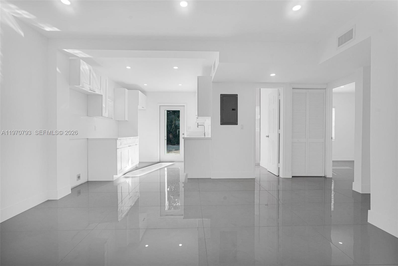 BUNCHE PARK - Residential