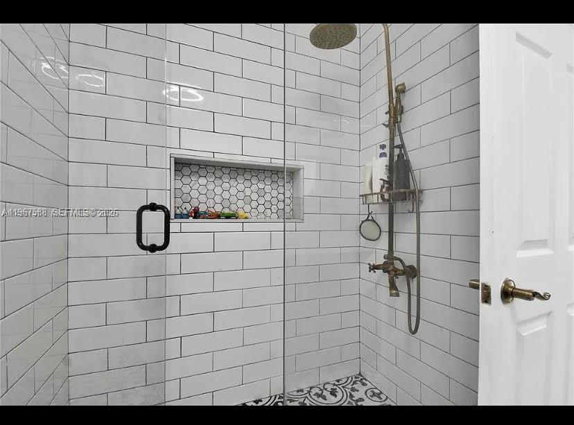 MONTEREY AT MALIBU BAY CO - Residential Lease