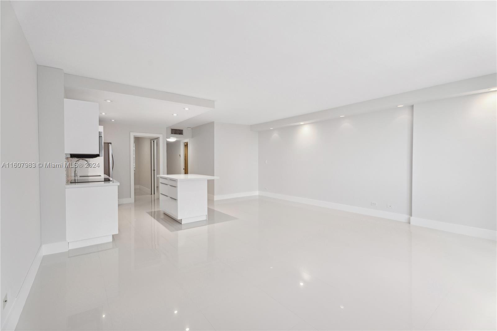 RONEY PALACE CONDO - Residential