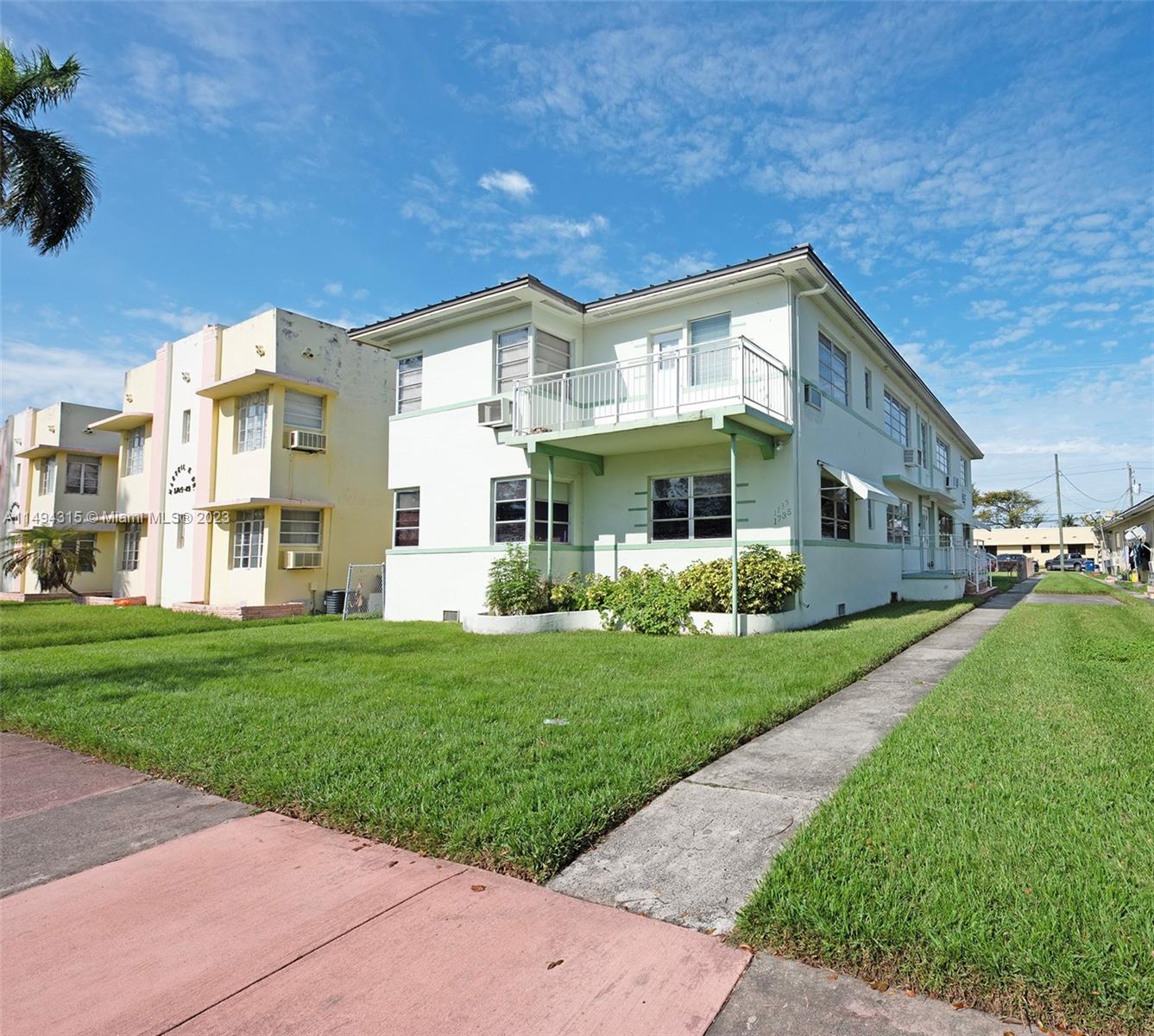 Rental Property at 1735 Marseille Dr 4, Miami Beach, Miami-Dade County, Florida - Bedrooms: 2 
Bathrooms: 1  - $2,300 MO.