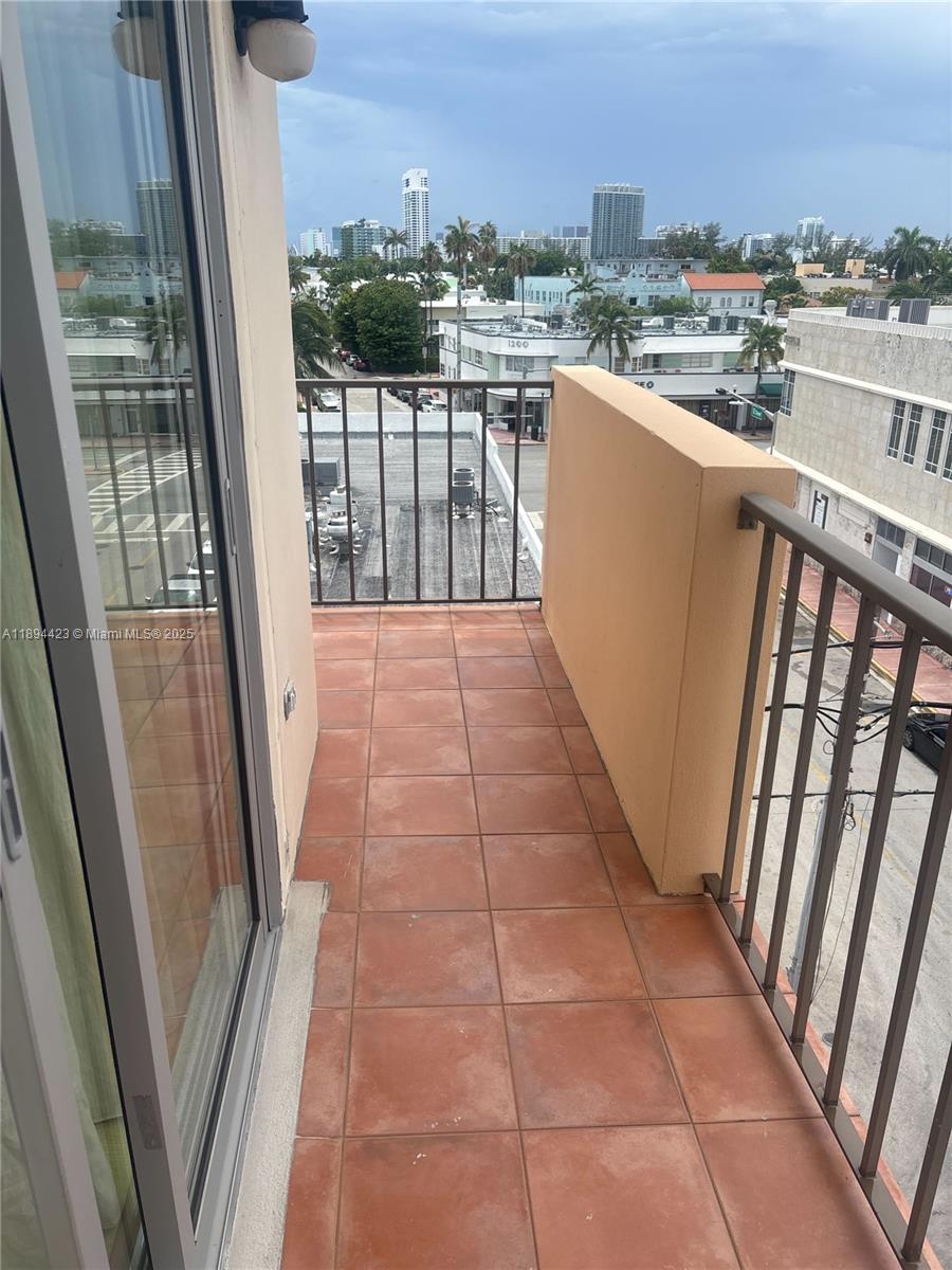 COLLINS VISTA CONDO - Residential Lease