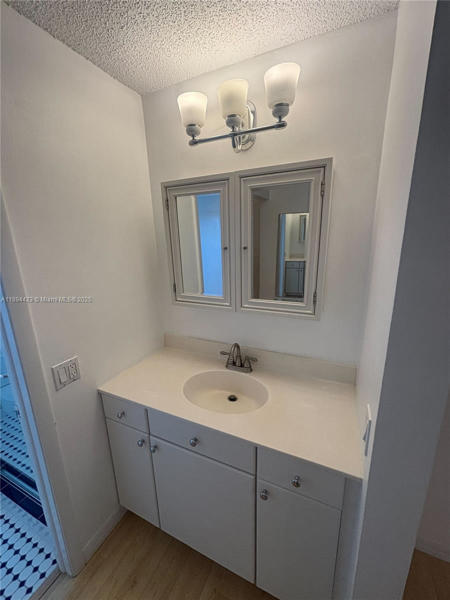 COLLINS VISTA CONDO - Residential Lease