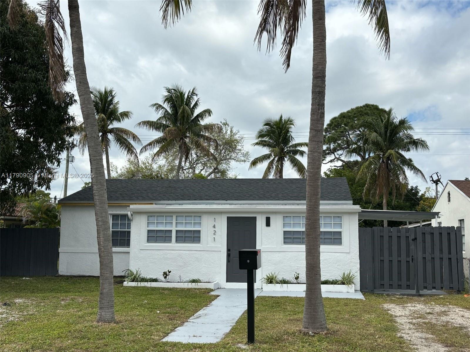 1421 NW 1st Ave