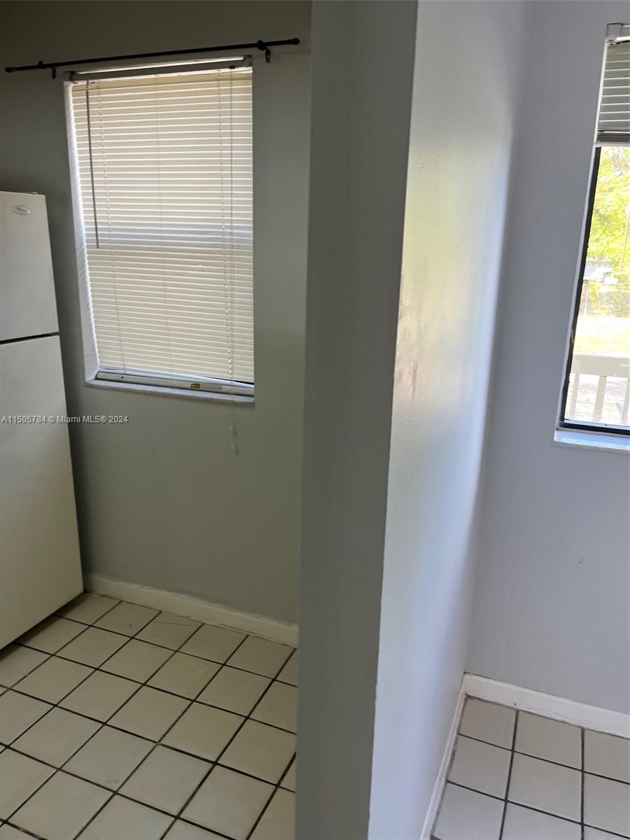 VILLAS AT LAKEVIEW CONDO - Residential Lease