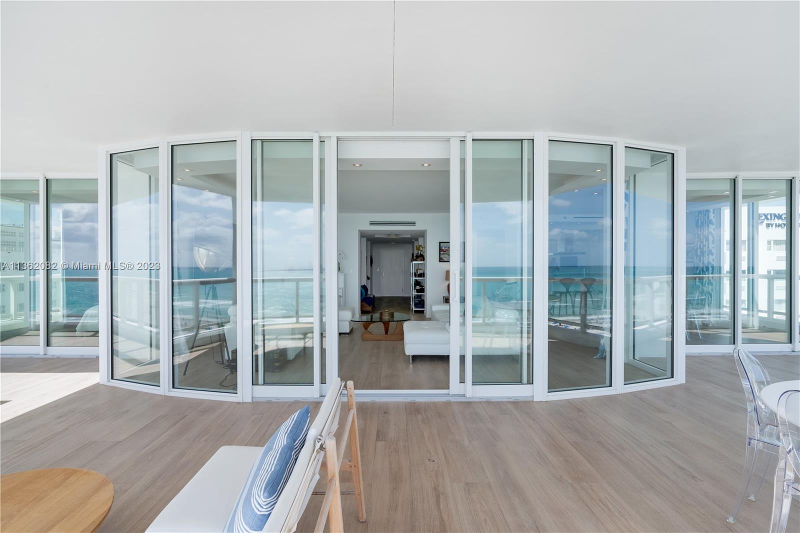 LA TOUR CONDO - Residential