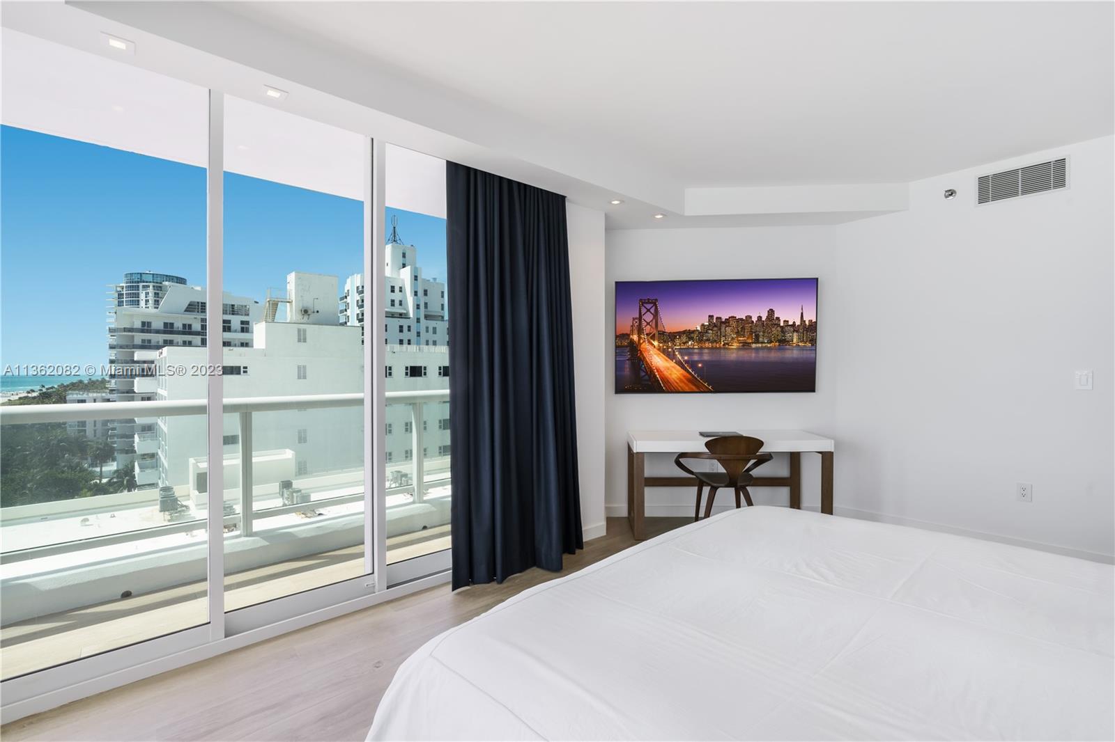 LA TOUR CONDO - Residential