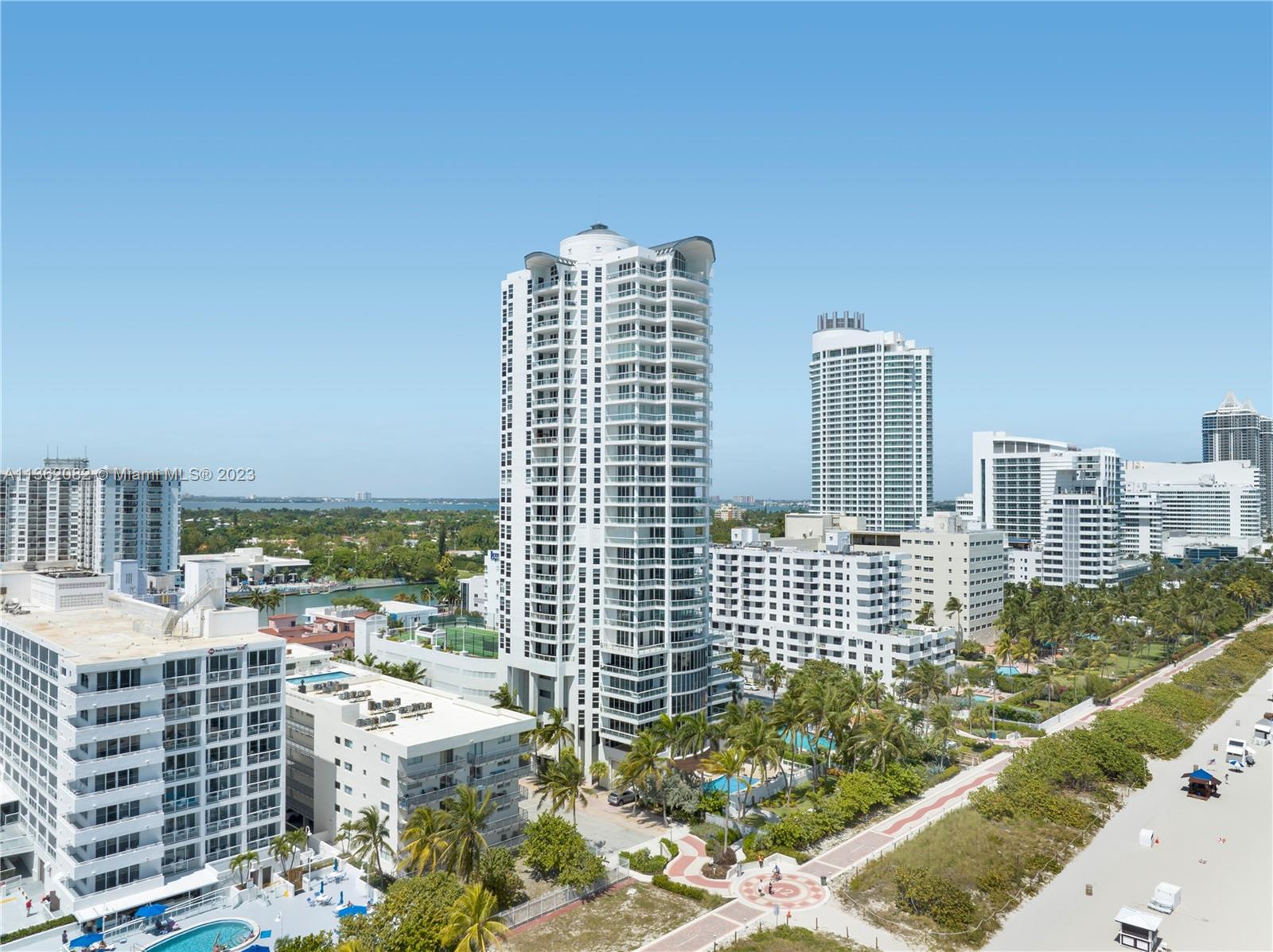 LA TOUR CONDO - Residential