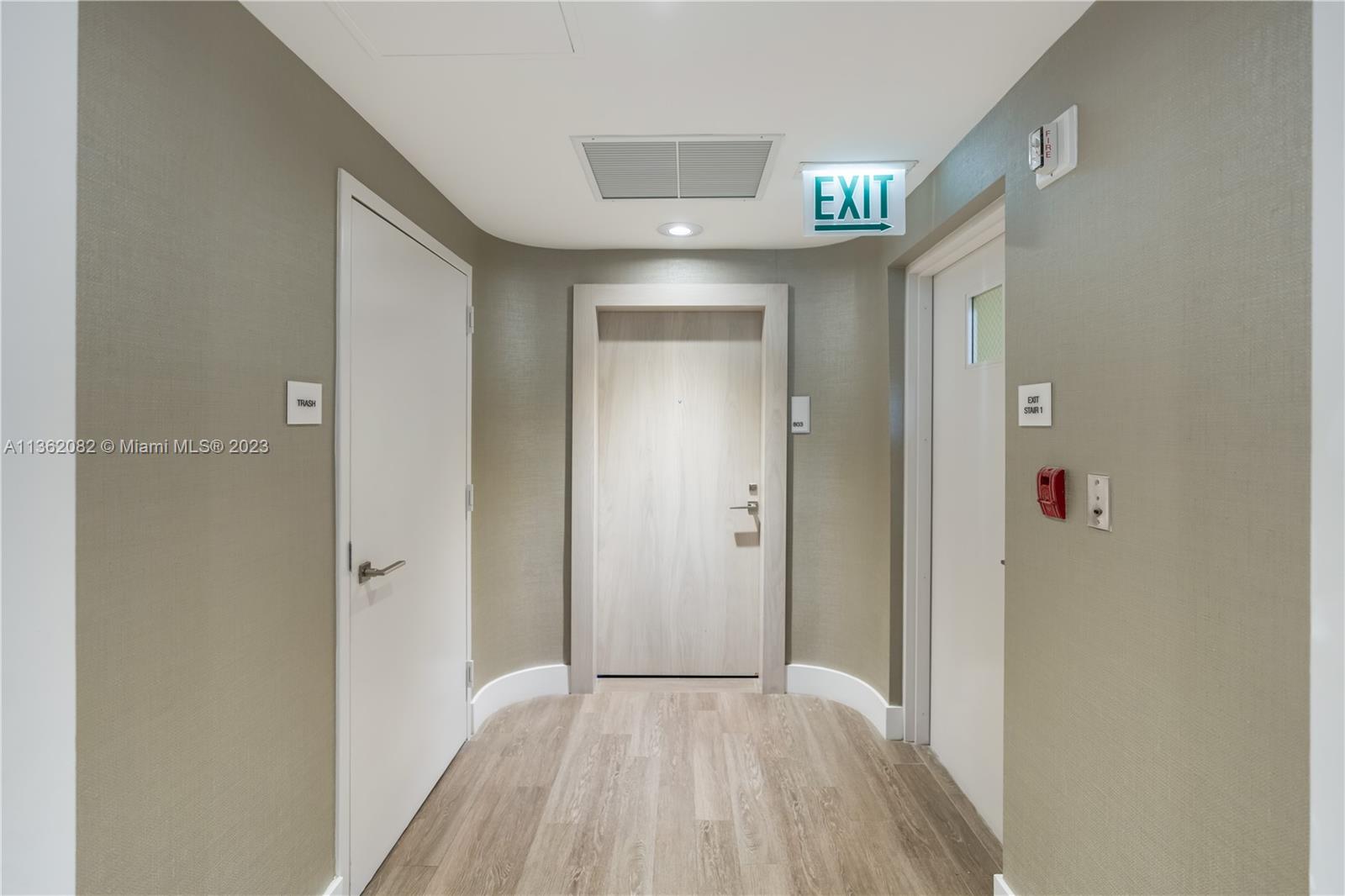 LA TOUR CONDO - Residential