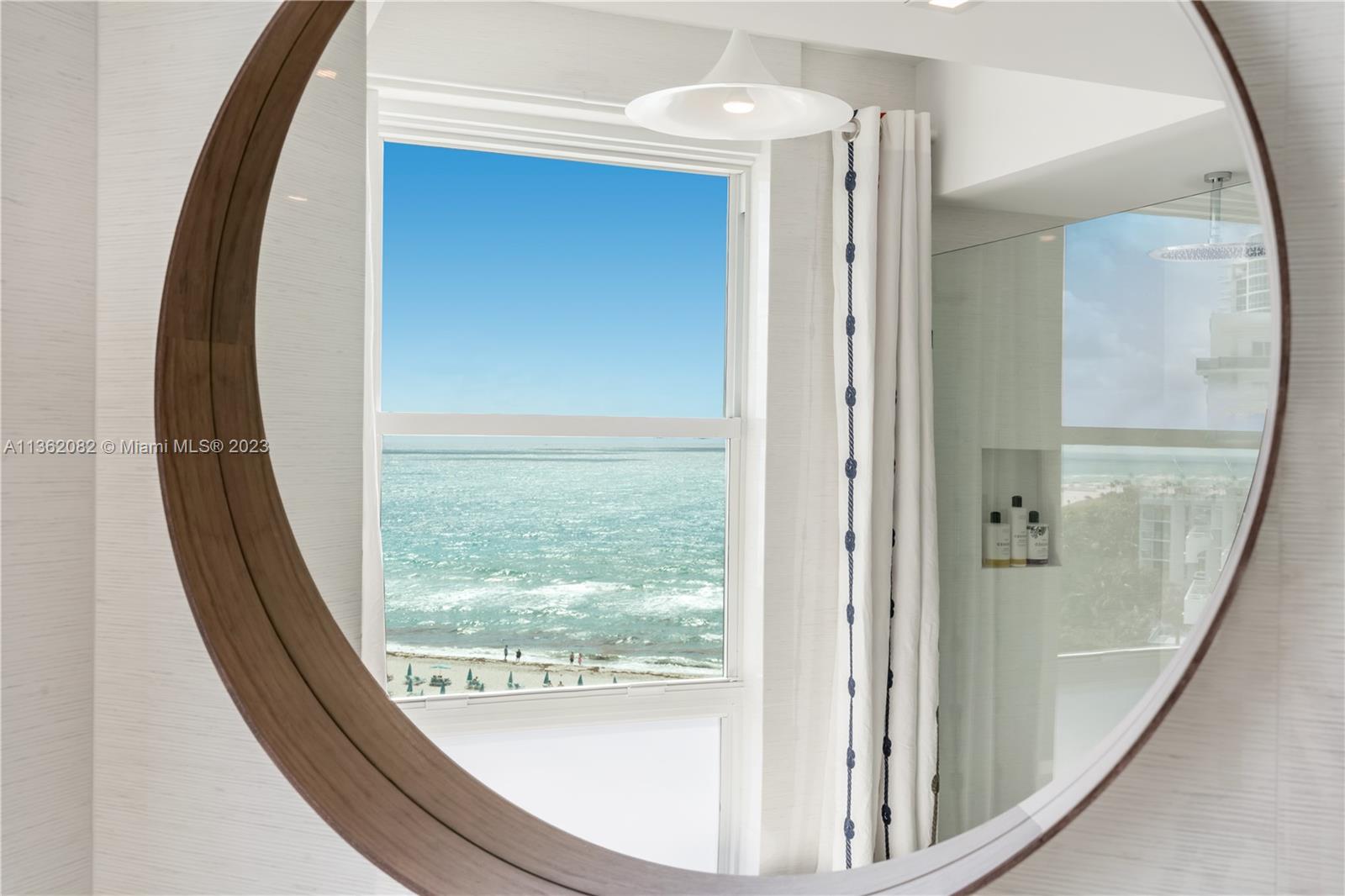 LA TOUR CONDO - Residential