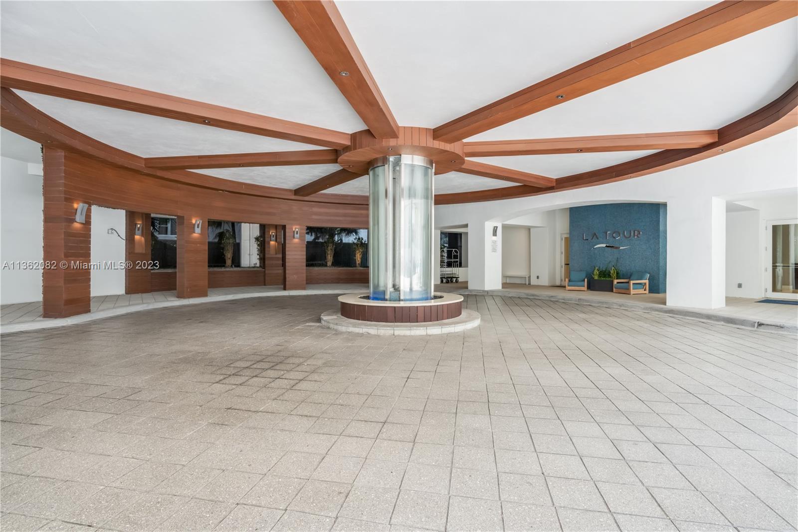 LA TOUR CONDO - Residential