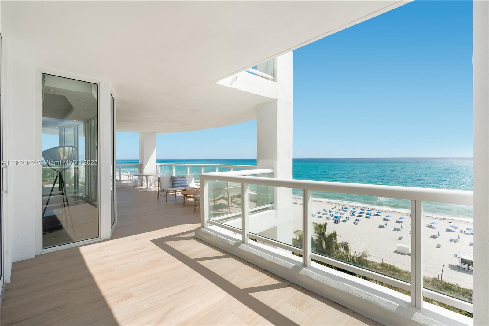 LA TOUR CONDO - Residential