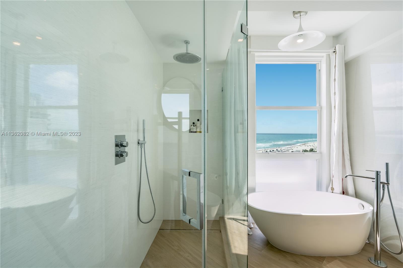 LA TOUR CONDO - Residential