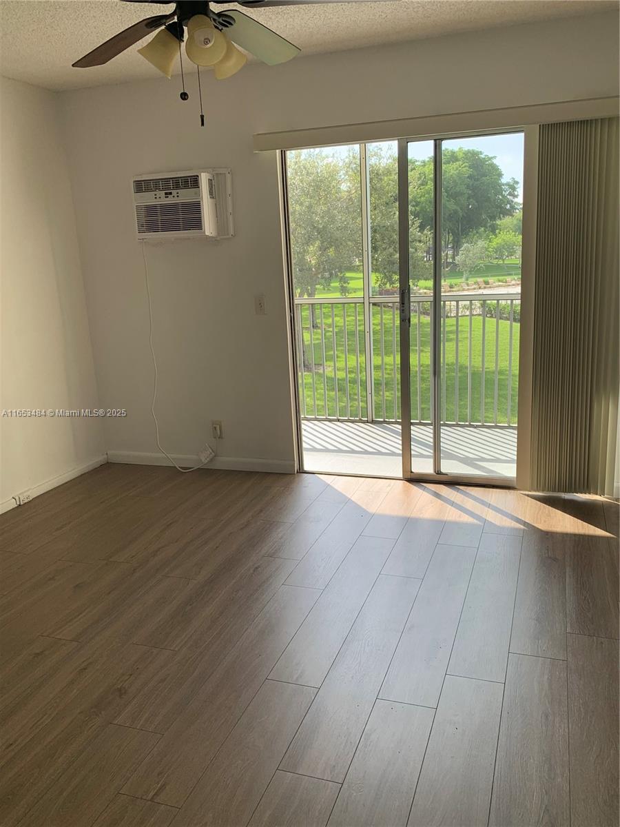 NEW HAMPTON AT CENTURY VI - Residential