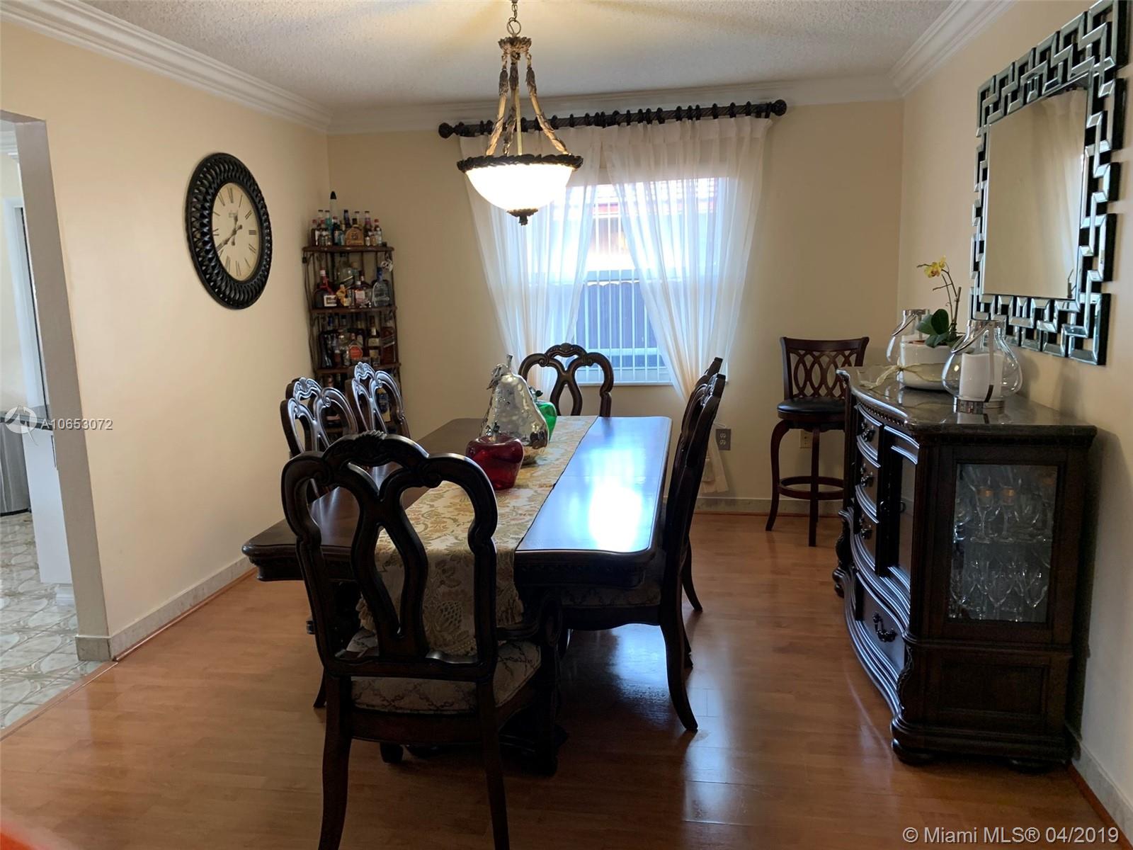 INTERNATIONAL GARDENS SEC - Residential