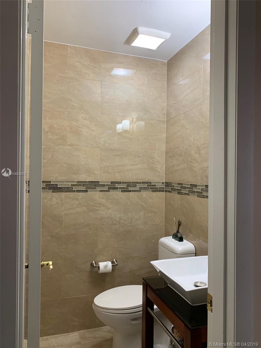 INTERNATIONAL GARDENS SEC - Residential