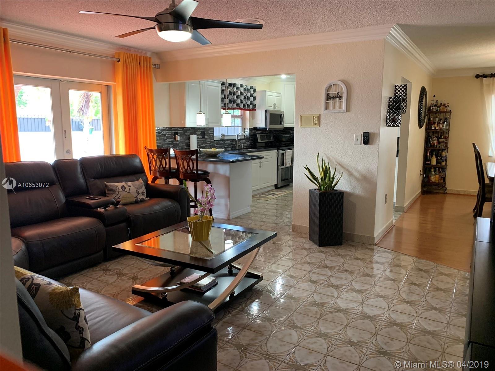 INTERNATIONAL GARDENS SEC - Residential