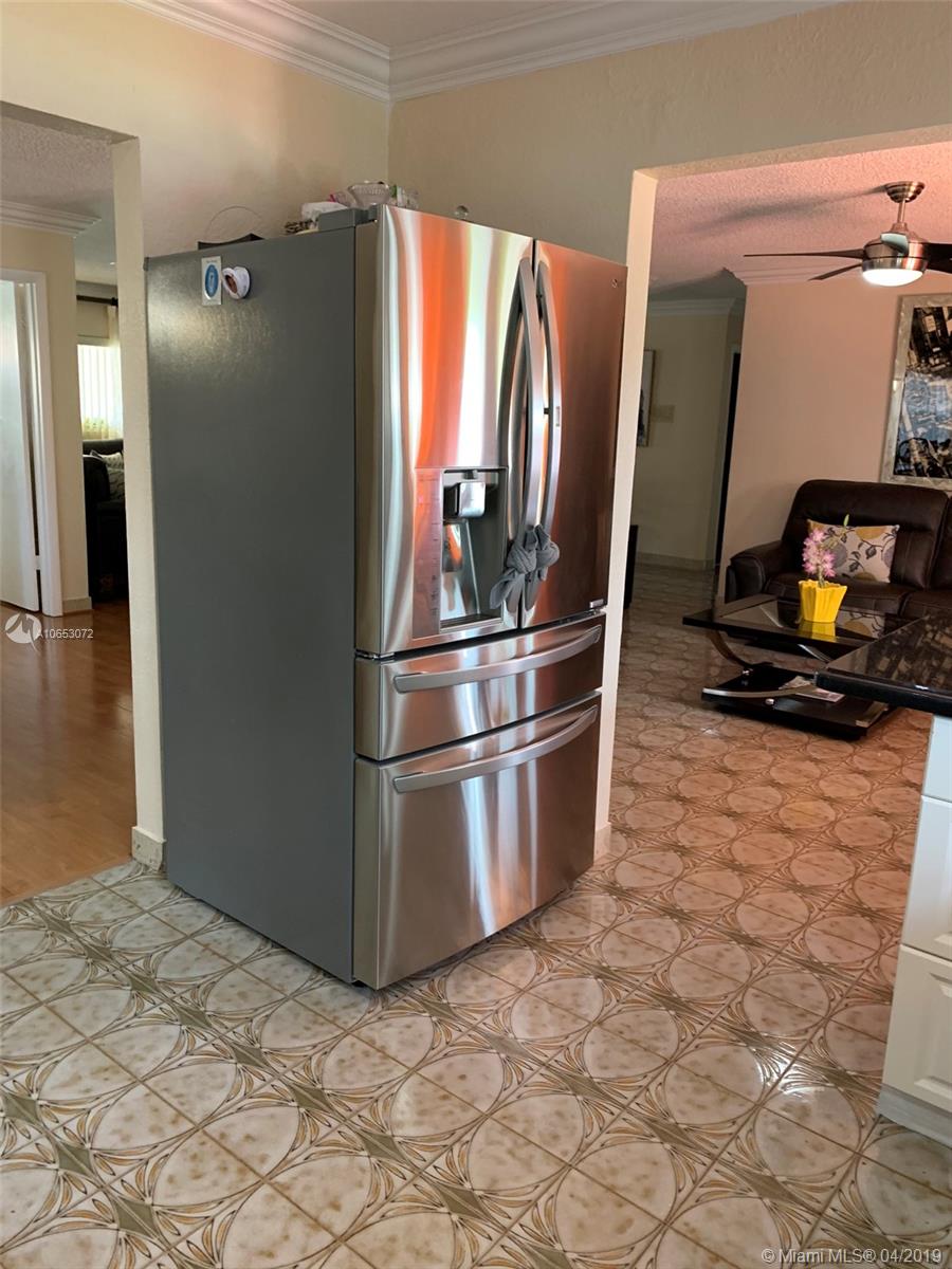 INTERNATIONAL GARDENS SEC - Residential