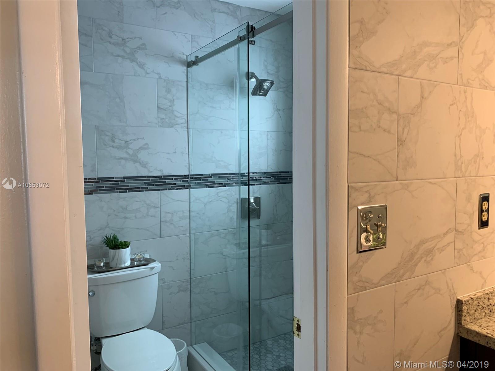 INTERNATIONAL GARDENS SEC - Residential