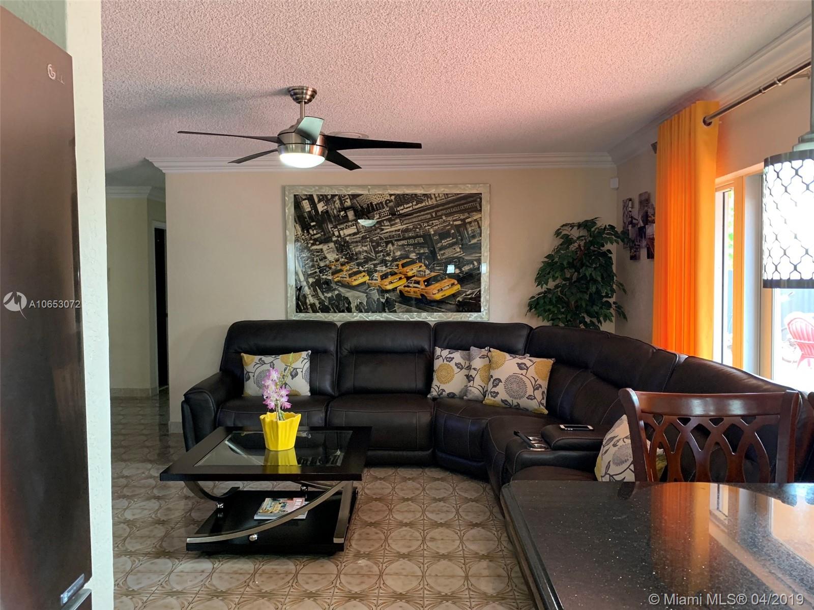 INTERNATIONAL GARDENS SEC - Residential