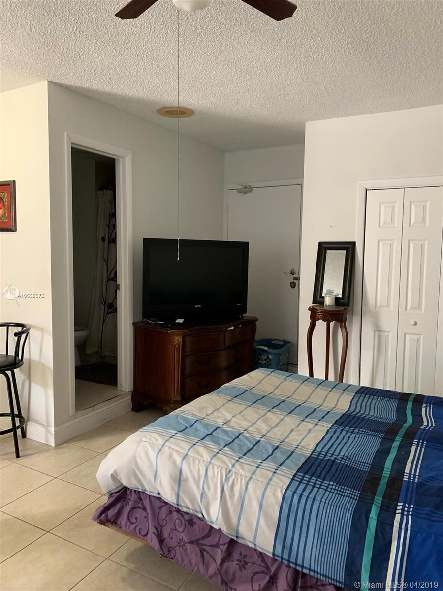 INTERNATIONAL GARDENS SEC - Residential