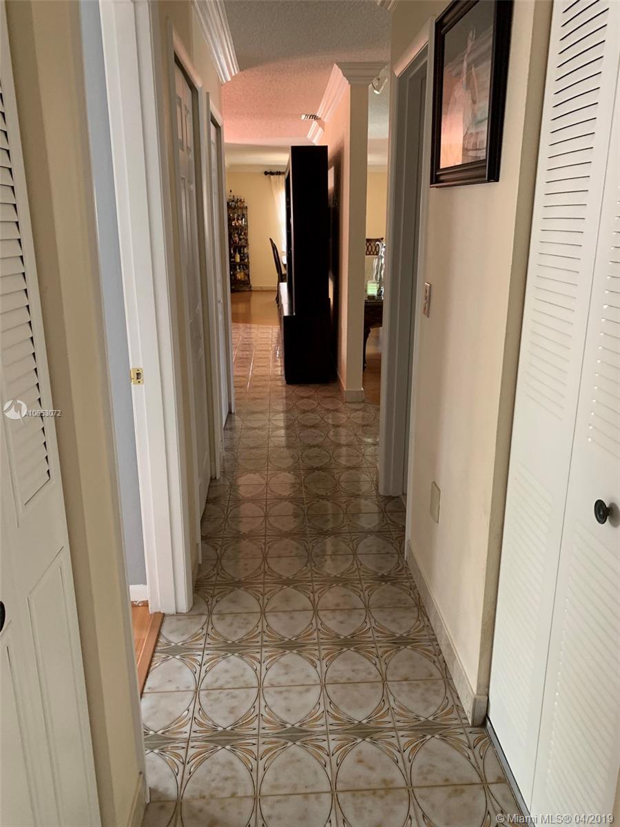 INTERNATIONAL GARDENS SEC - Residential