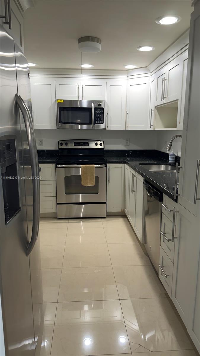 COASTAL TOWERS CONDO - Residential Lease