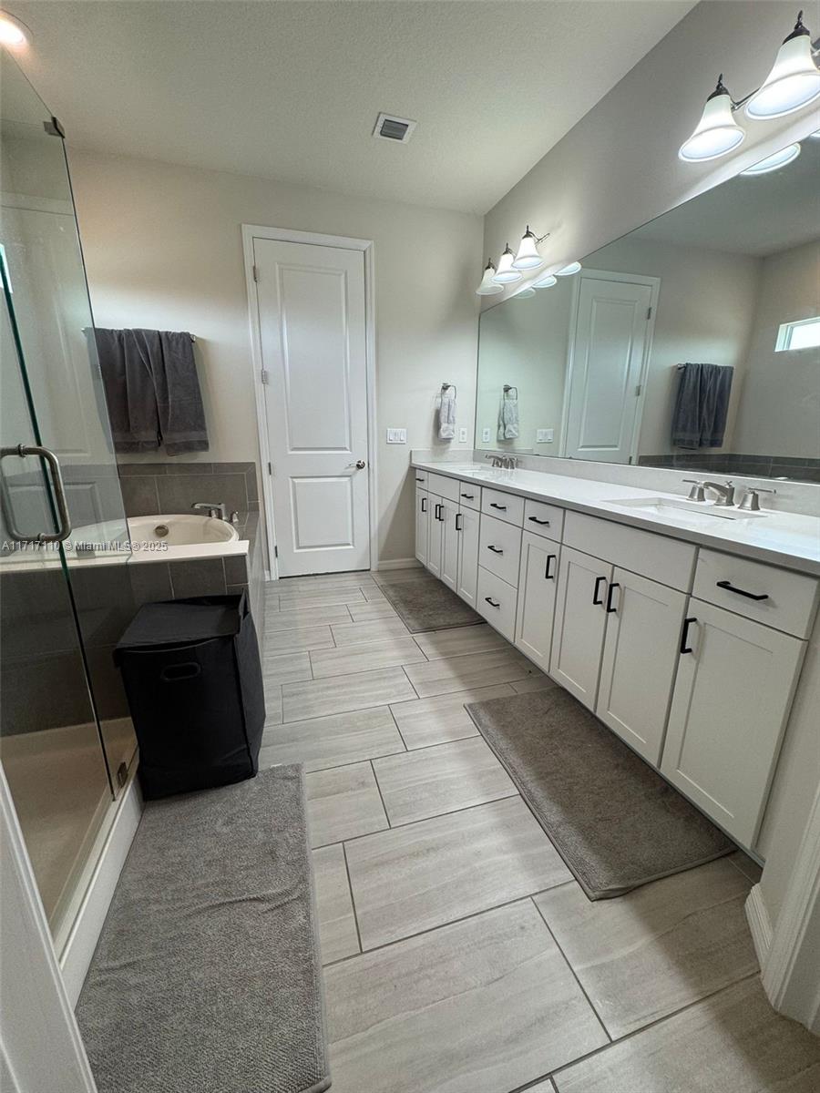 HILLCREST COUNTRY CLUB SO - Residential
