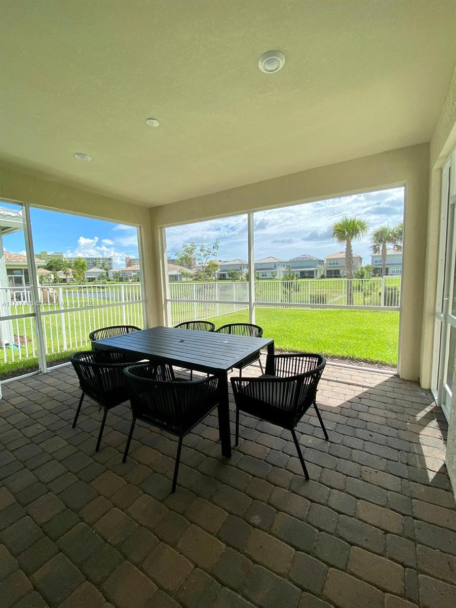 HILLCREST COUNTRY CLUB SO - Residential