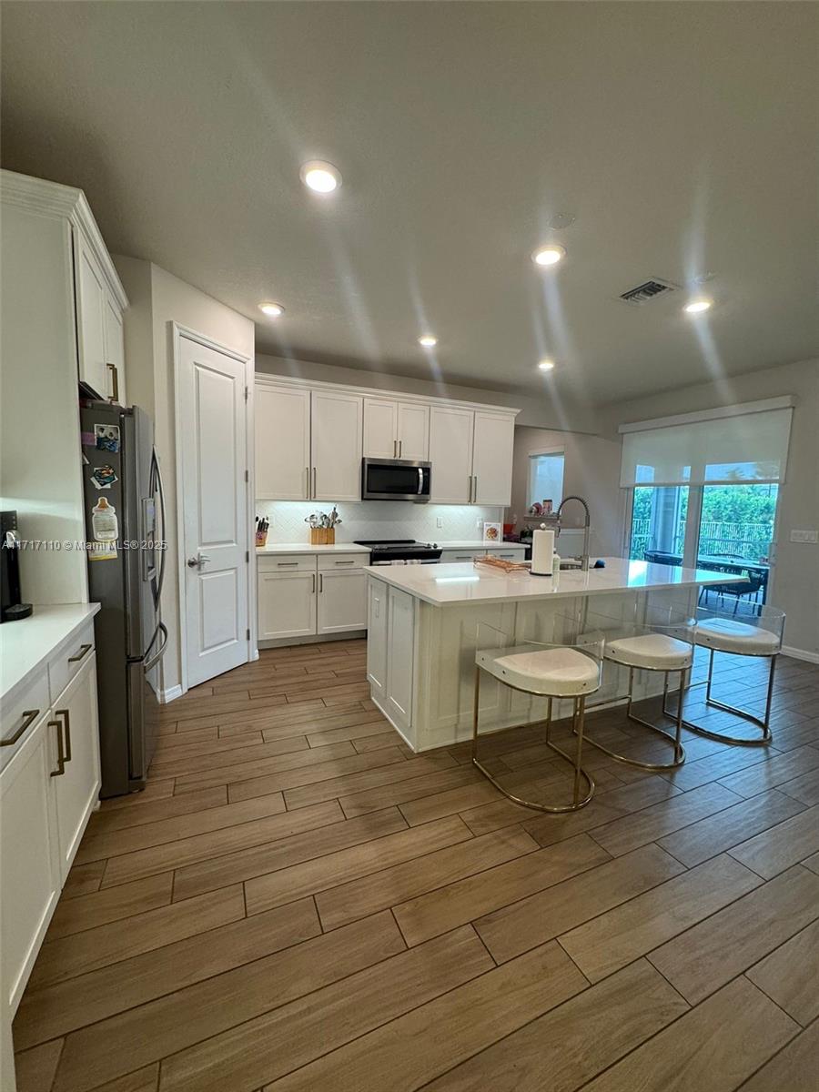 HILLCREST COUNTRY CLUB SO - Residential