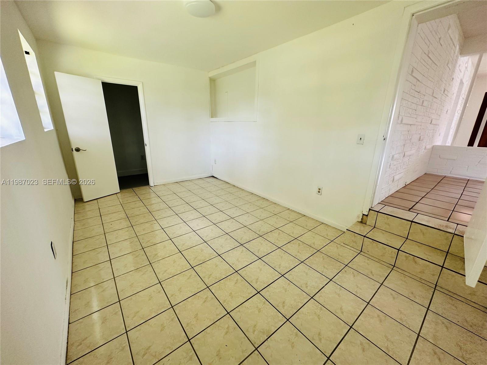 Breezeswept Manor - Residential Lease