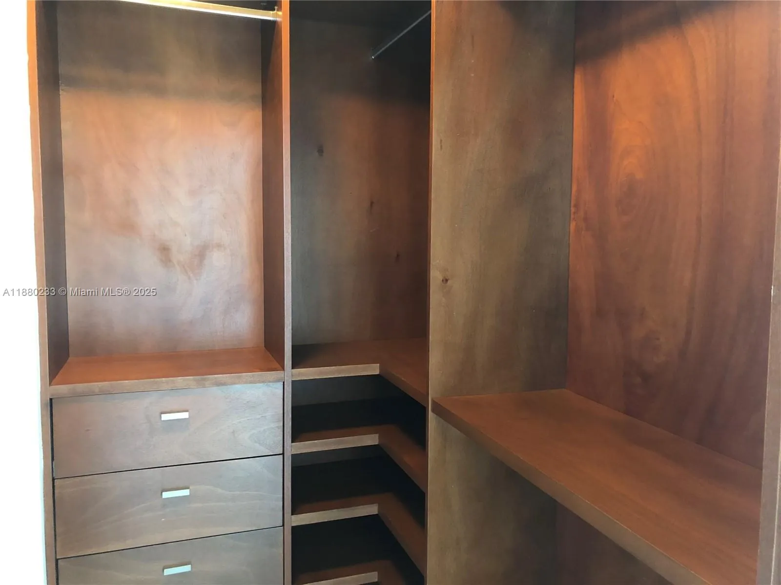 Miami, Florida 33137, United States, 1 Bedroom Bedrooms, ,2 BathroomsBathrooms,Residential,Active,212929