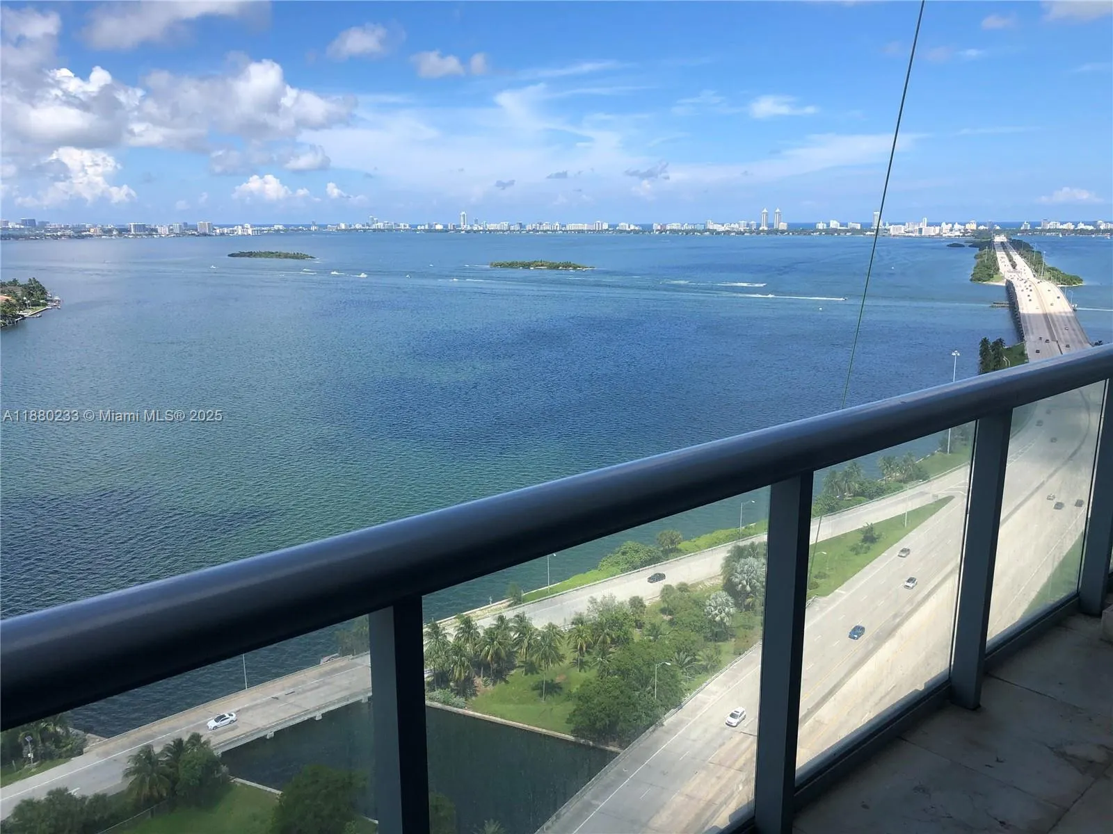 Miami, Florida 33137, United States, 1 Bedroom Bedrooms, ,2 BathroomsBathrooms,Residential,Active,212929