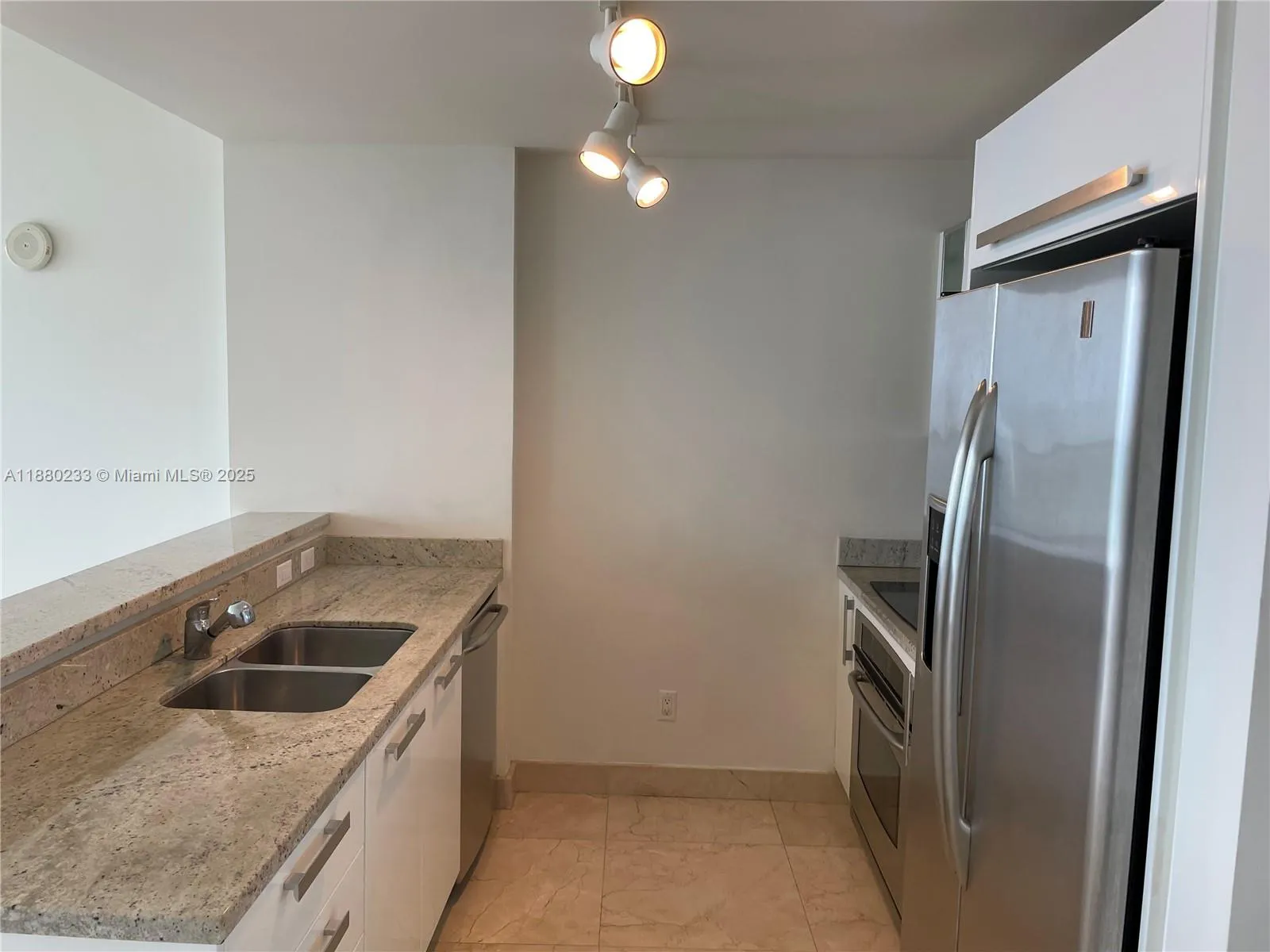 Miami, Florida 33137, United States, 1 Bedroom Bedrooms, ,2 BathroomsBathrooms,Residential,Active,212929