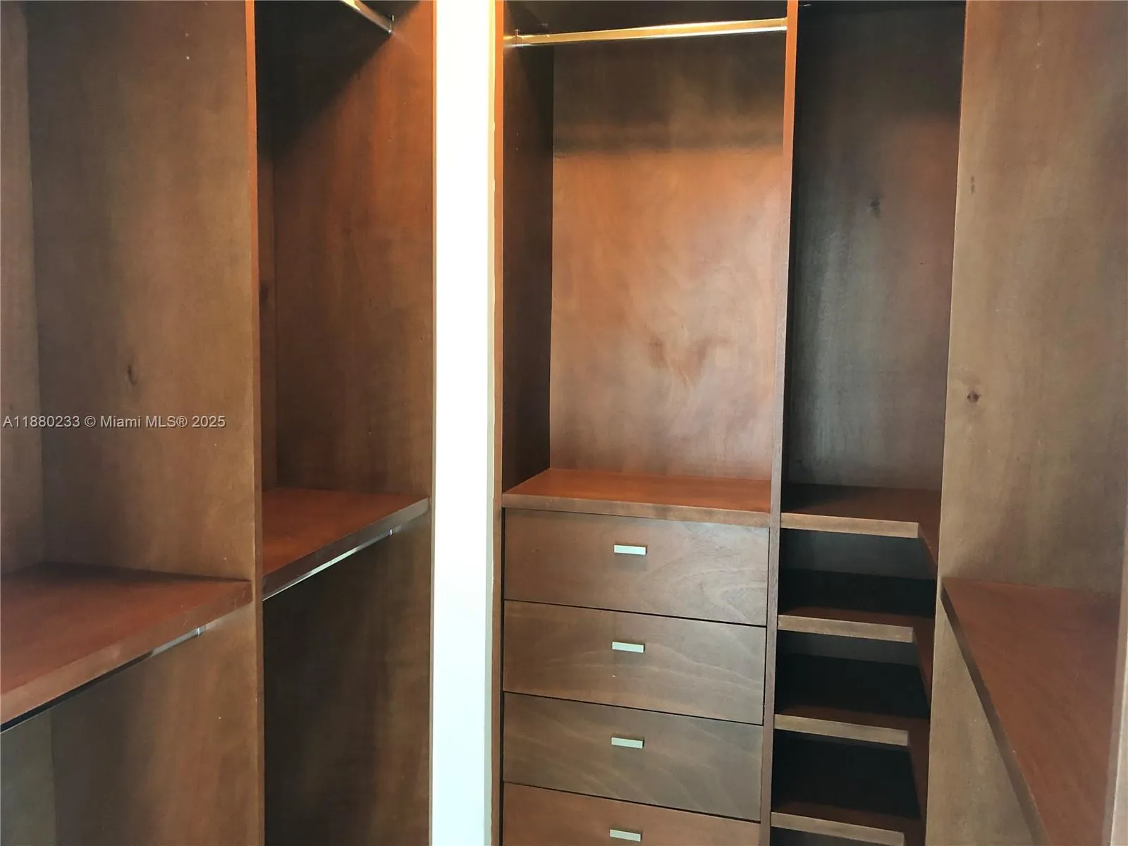 Miami, Florida 33137, United States, 1 Bedroom Bedrooms, ,2 BathroomsBathrooms,Residential,Active,212929