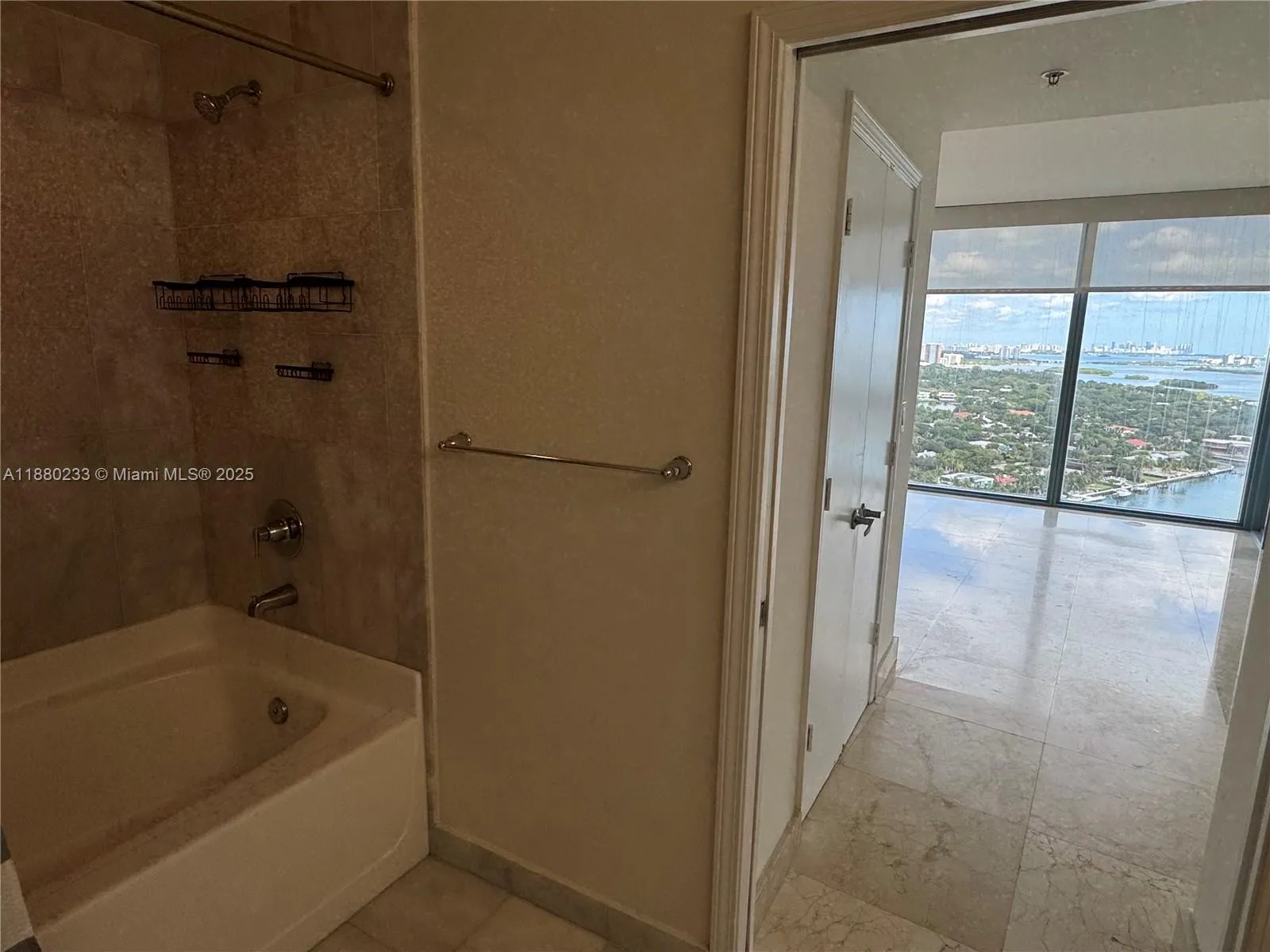 Miami, Florida 33137, United States, 1 Bedroom Bedrooms, ,2 BathroomsBathrooms,Residential,Active,212929