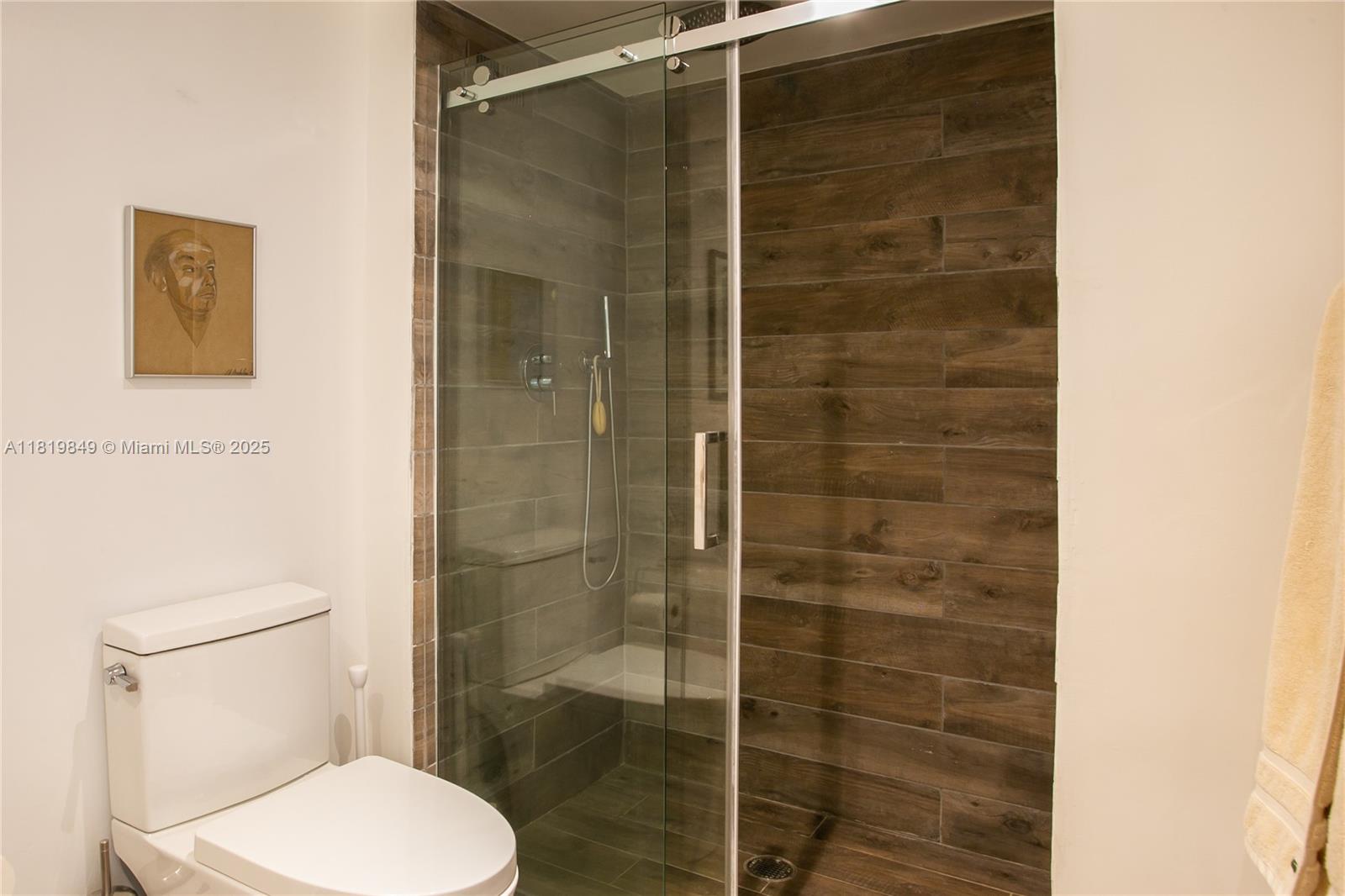 CRICKET CLUB CONDO - Residential