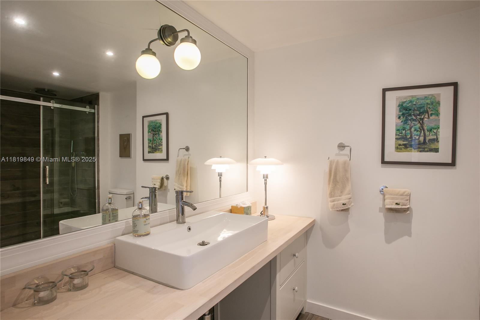 CRICKET CLUB CONDO - Residential