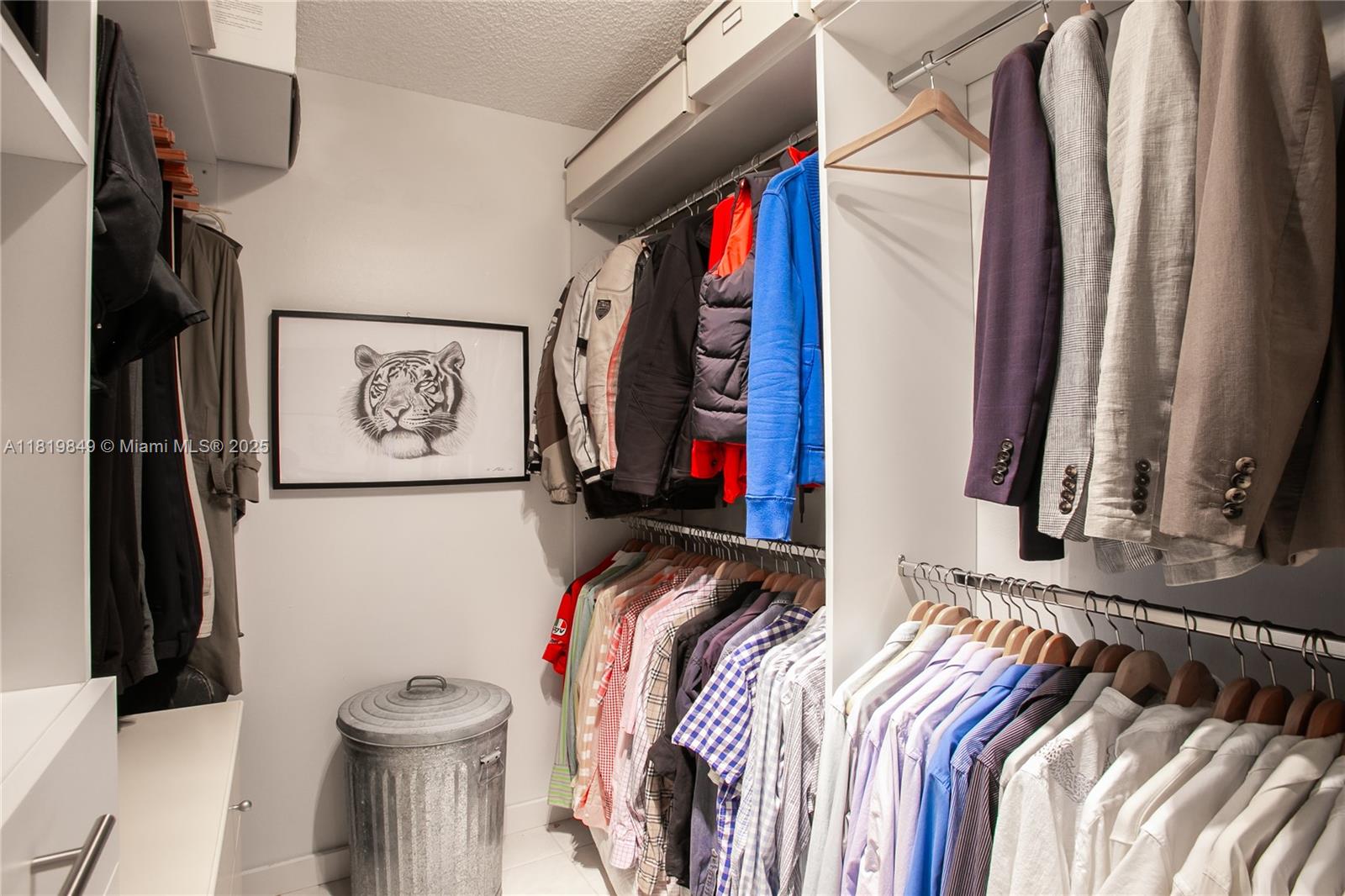 CRICKET CLUB CONDO - Residential