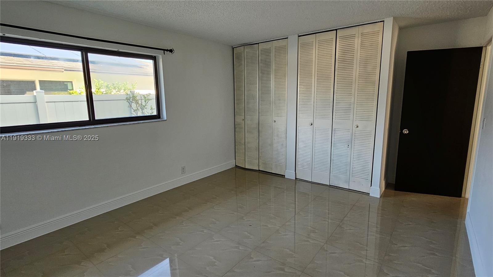 ARROWHEAD GOLF & TENNIS C - Residential Lease