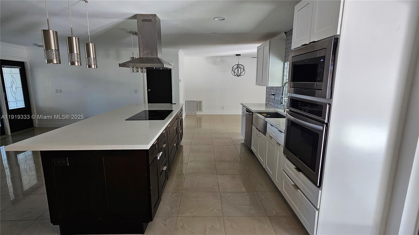 ARROWHEAD GOLF & TENNIS C - Residential Lease