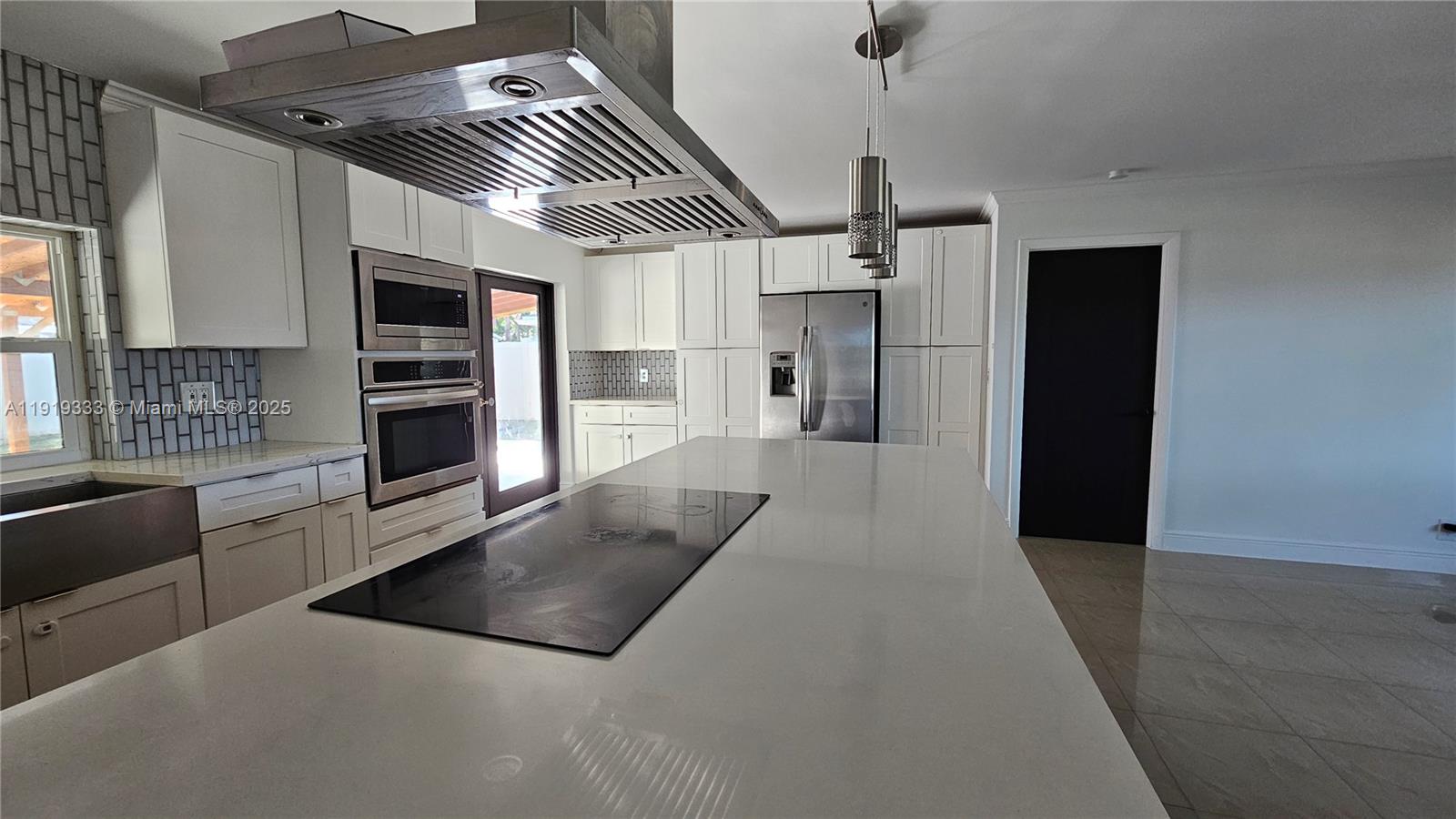 ARROWHEAD GOLF & TENNIS C - Residential Lease