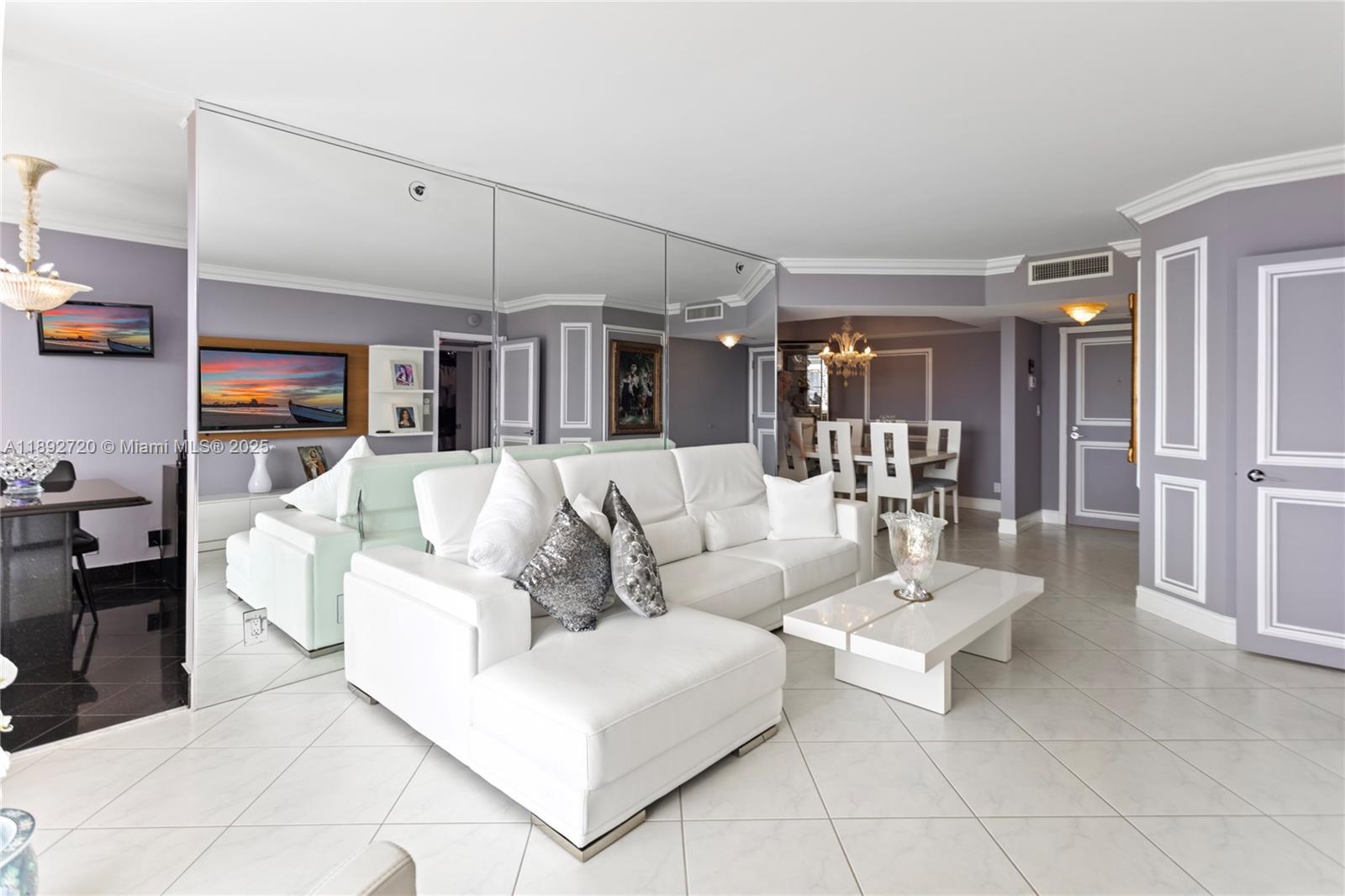 HARBOR TWS AT THE WATERWA - Residential