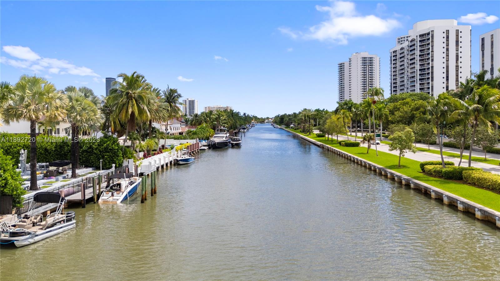 HARBOR TWS AT THE WATERWA - Residential