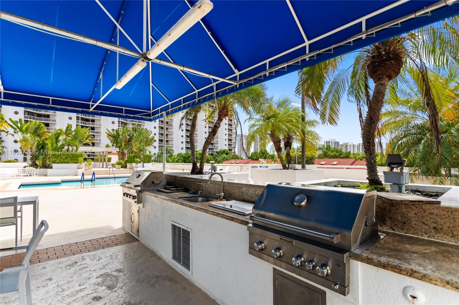 HARBOR TWS AT THE WATERWA - Residential