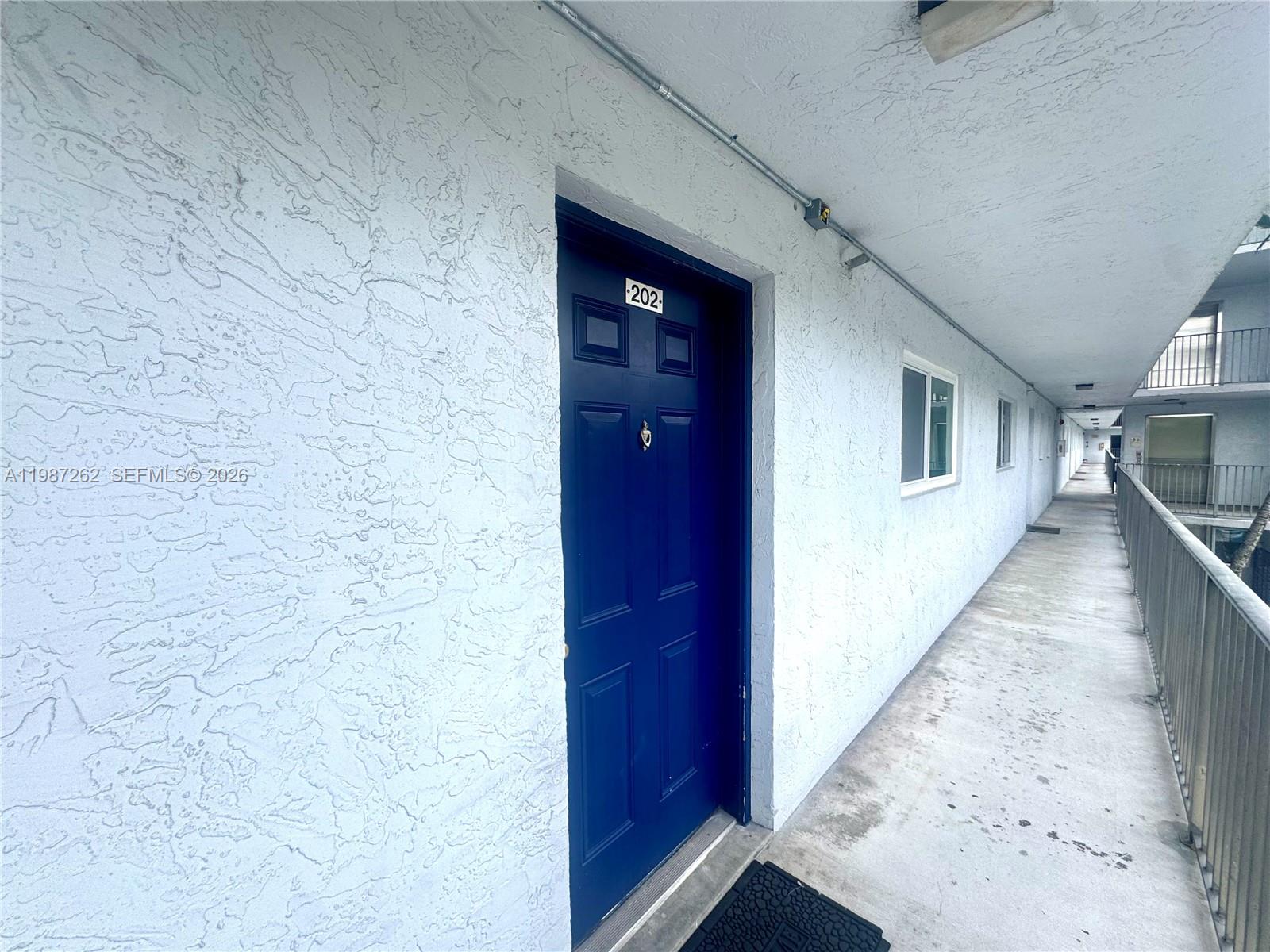 LAKESHORE AT UNIVERSITY P - Residential